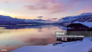 深圳桑拿按摩的文化意义：传统、创新与都市脉搏 poster