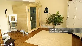 深圳桑拿按摩环境大揭秘：身心放松的绿洲体验之旅 poster