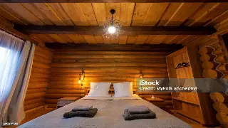 深圳高端会所：体验独特桑拿按摩服务特色 poster